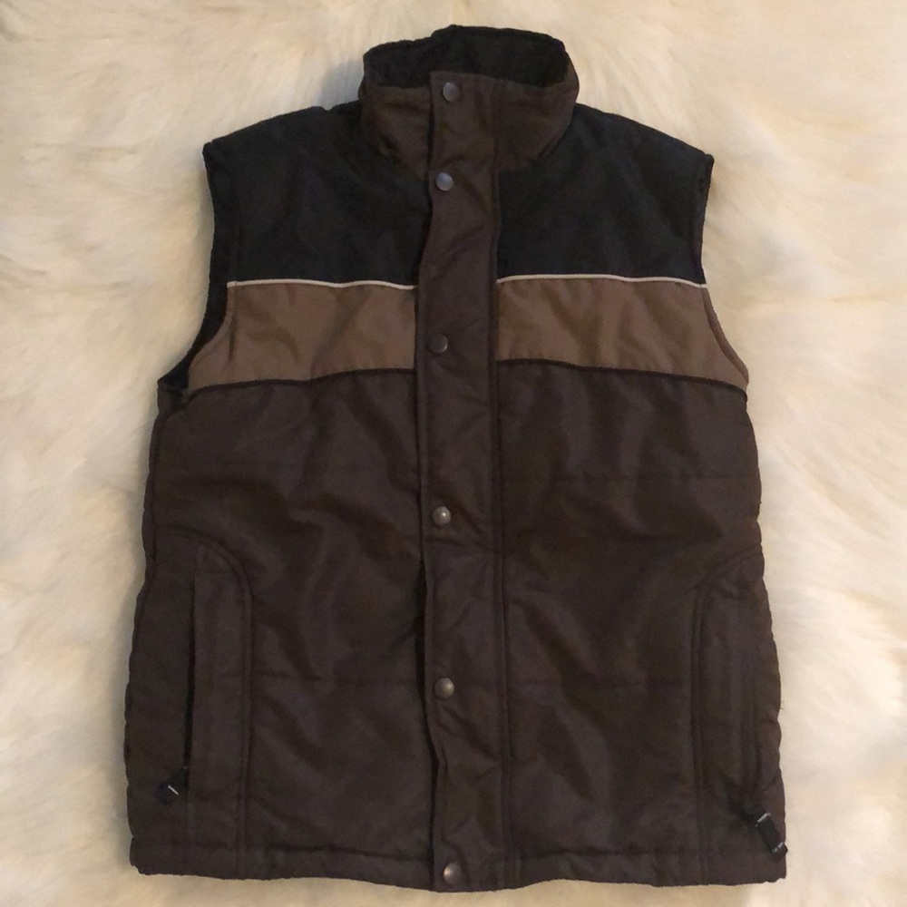 Boys warm weather resistant puffer vest
